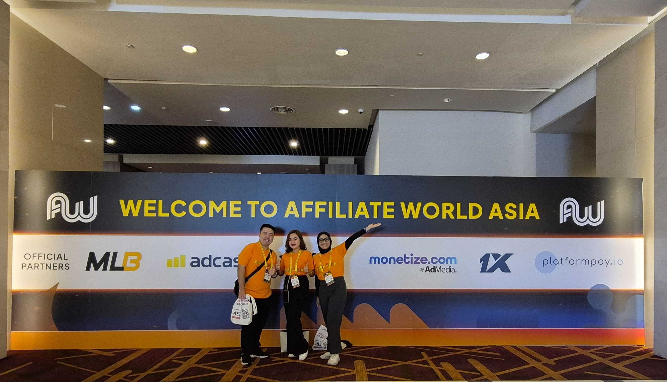 xlWin Media team at AWA Bangkok